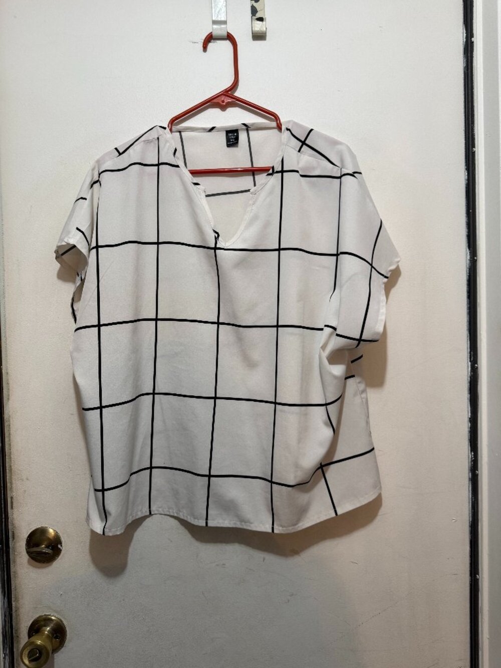 SHEIN Women’s Black/White Grid Print Notched Neck Short Sleeve Blouse XL (113)
